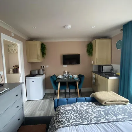 Number Four Russell House, Studio Apartment, Centre Of Tavistock, Devon Tavistock  Exterior foto
