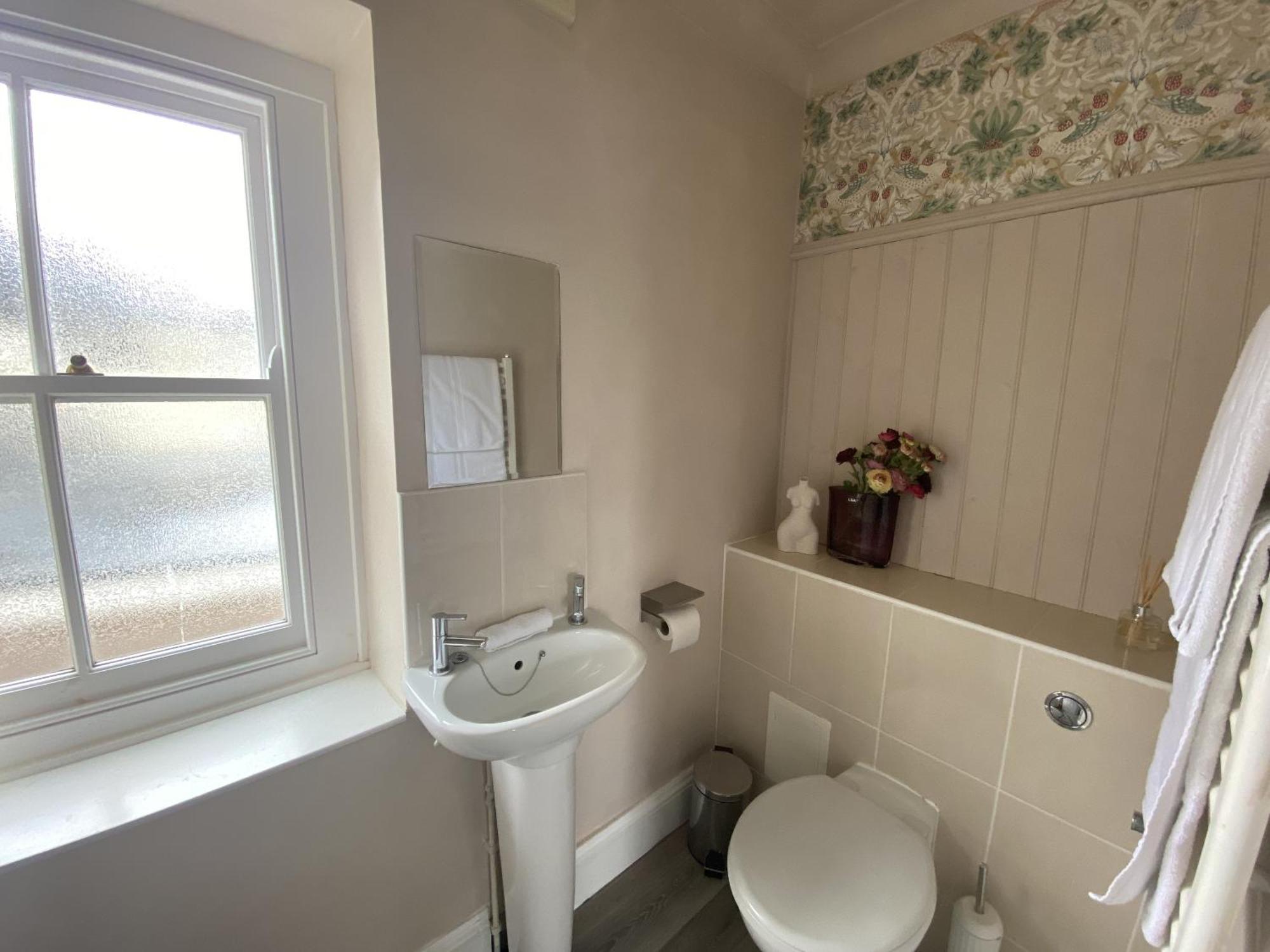 Apartment Number Four Russell House, Apartment, Centre Of Tavistock, Devon Tavistock (Devon)